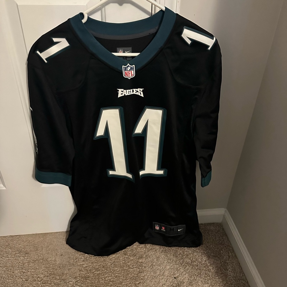 Carson Wentz Men’s medium NFL jersey